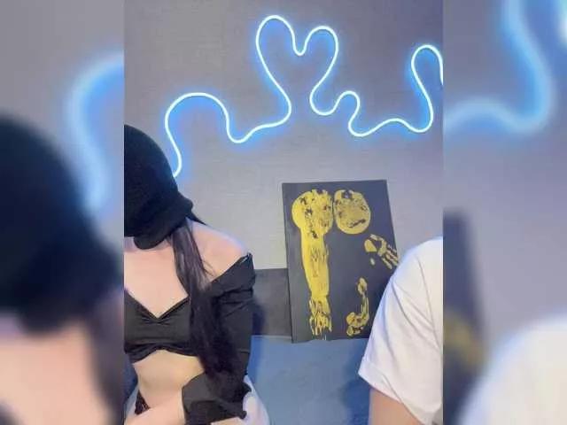 luxurycoup from BongaCams