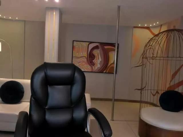 MaiaCollins1 from BongaCams