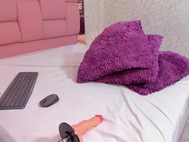 Mara-Lopez from BongaCams