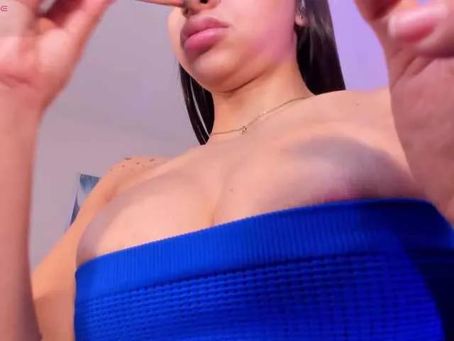 MaraRicci from BongaCams