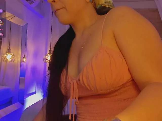 meenacute from BongaCams