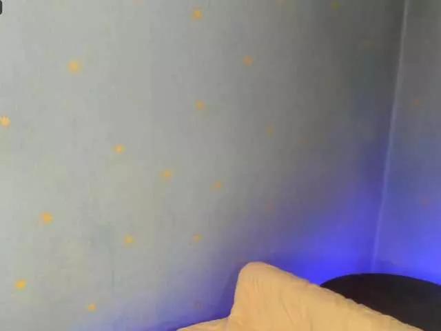 MelMooon from BongaCams