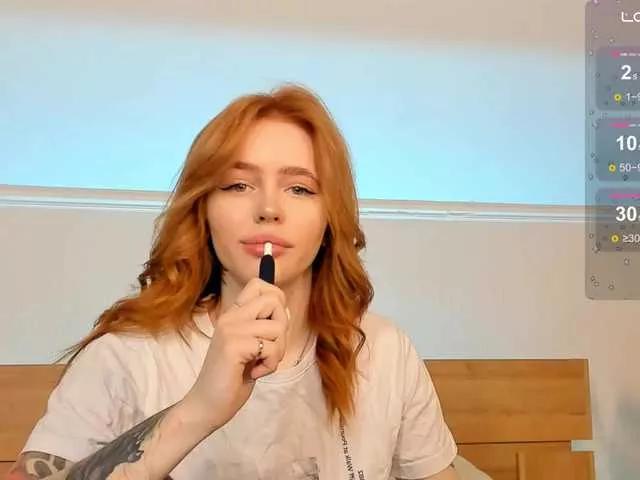 MissRedFox from BongaCams