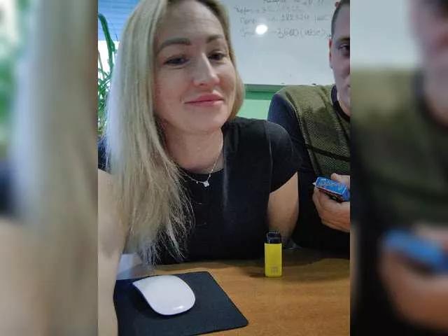 MOLLY-7 from BongaCams