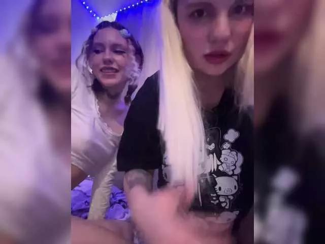 Molly-and-Ewa from BongaCams