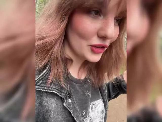 Molly-and-Ewa from BongaCams