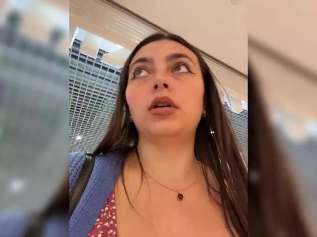 NikkySecrets from BongaCams