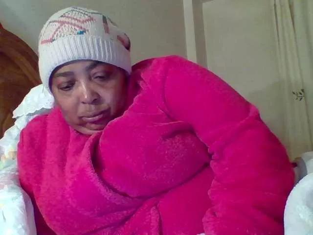 pussylips53 from BongaCams