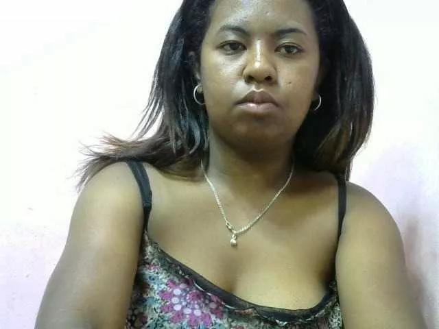 Queencamie from BongaCams
