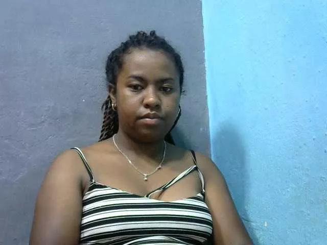 Queencamie from BongaCams