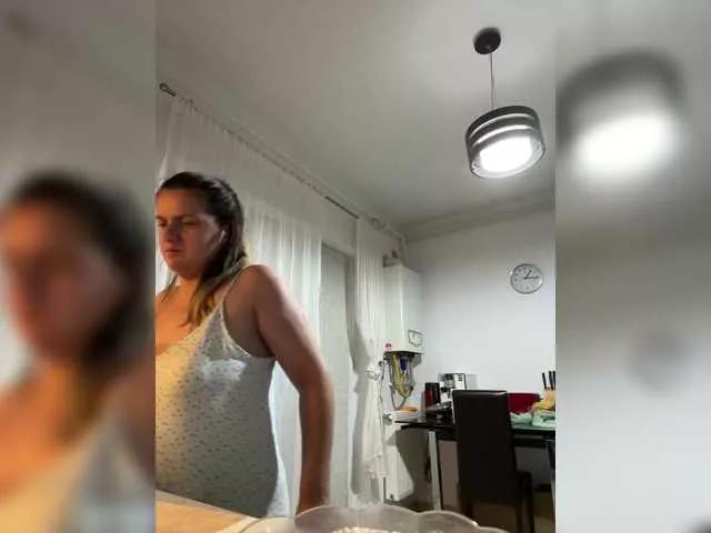 ReveMignoneX from BongaCams