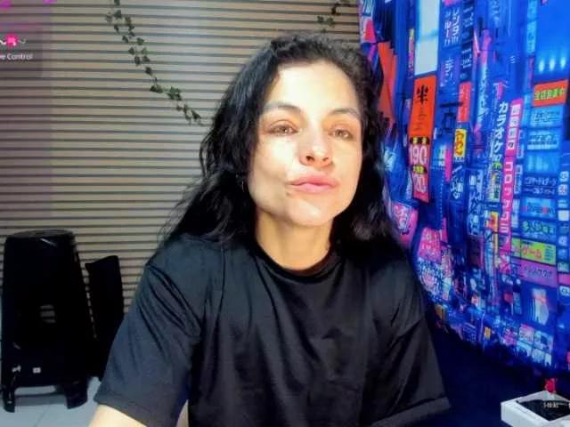 rosse2504 from BongaCams