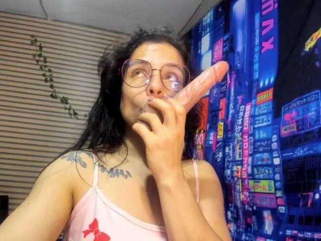 rosse2504 from BongaCams