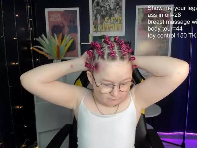Sara-Moor from BongaCams