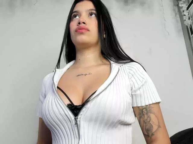 sarahcox from BongaCams