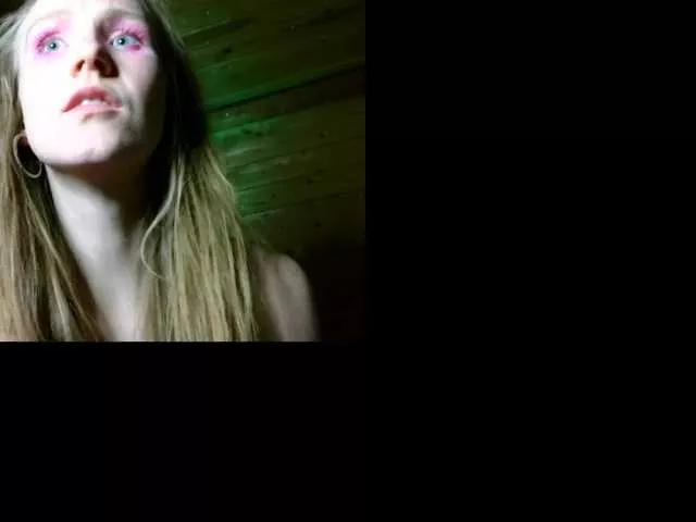 Sccarlets from BongaCams
