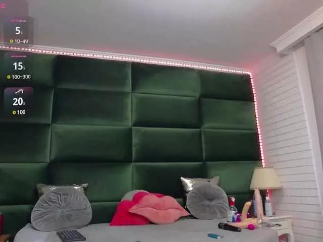 SelenSummer from BongaCams