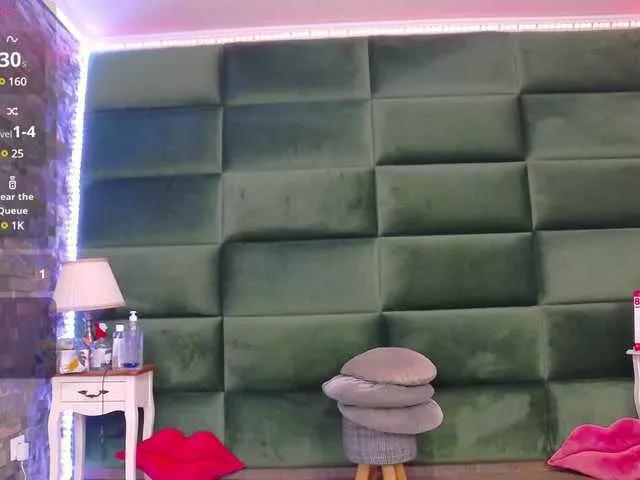SelenSummer from BongaCams