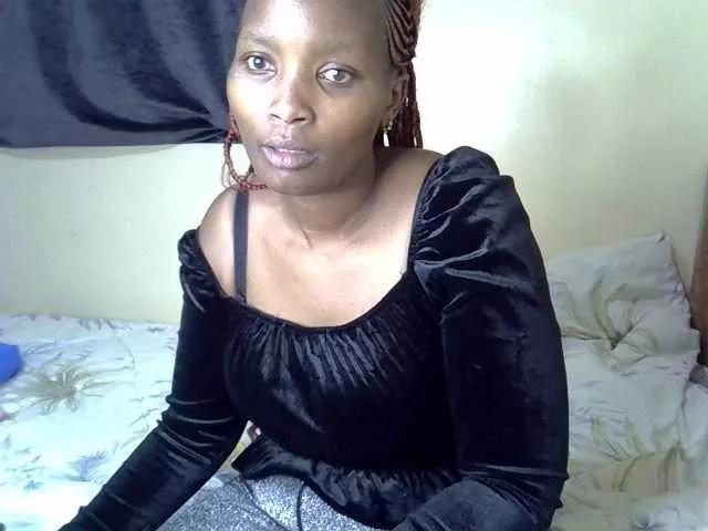 Sexxyqueen from BongaCams