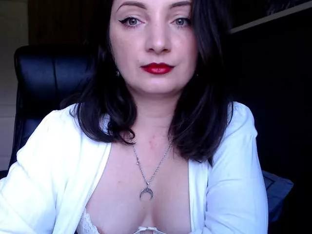 Succubus13 from BongaCams