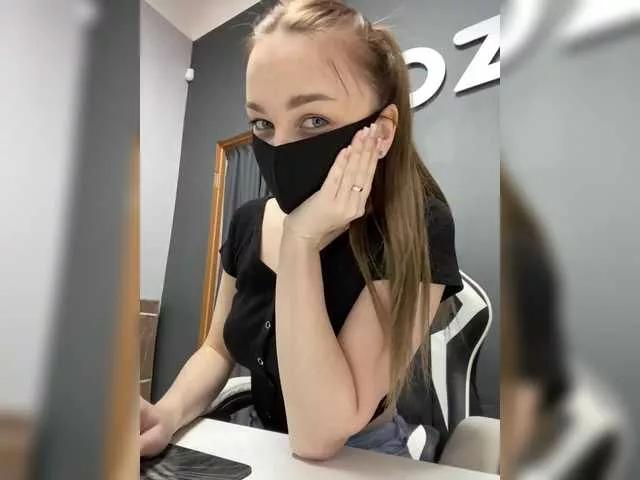 SweetD0lly from BongaCams