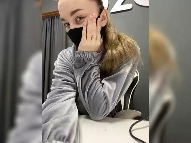SweetD0lly from BongaCams