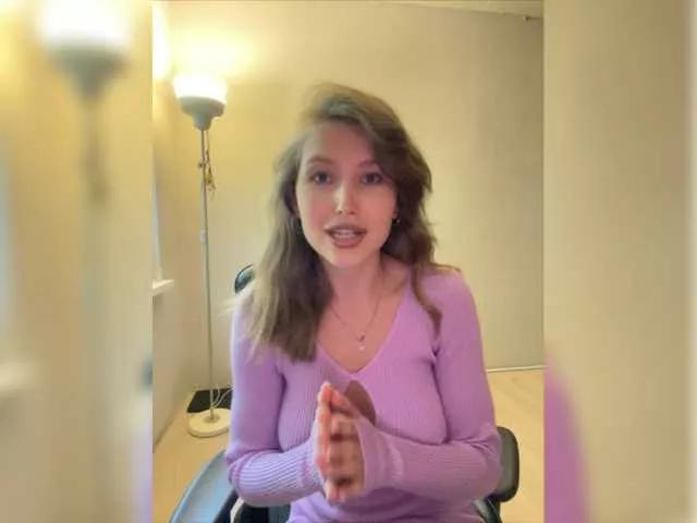 sweetpeach77 from BongaCams
