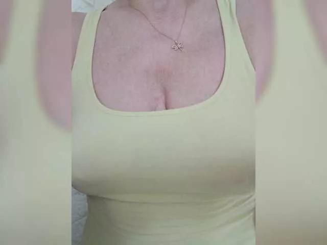 Tata42 from BongaCams