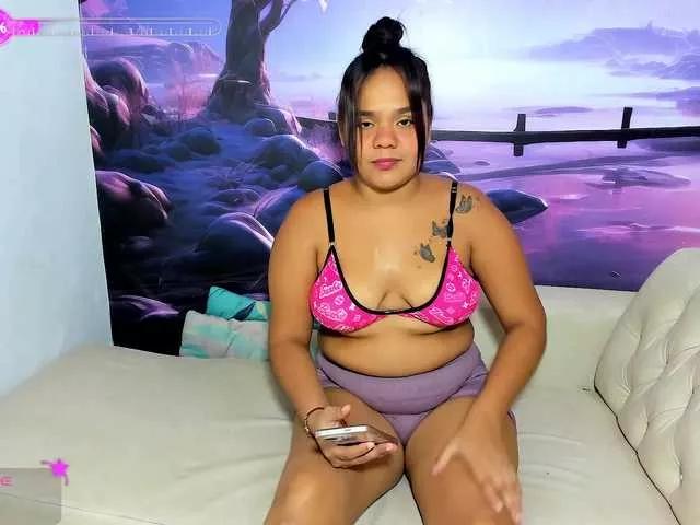 Threesome-house on BongaCams