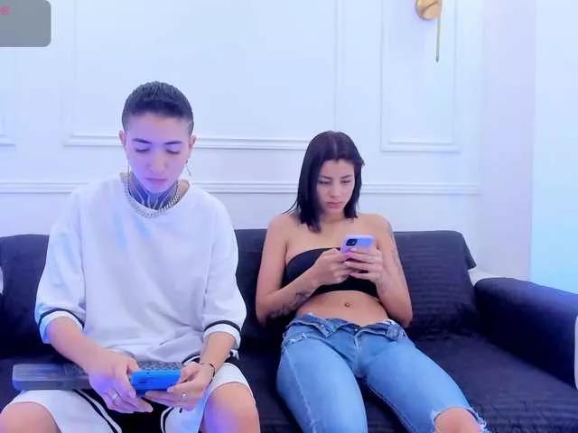 Tinny-and-Candy from BongaCams