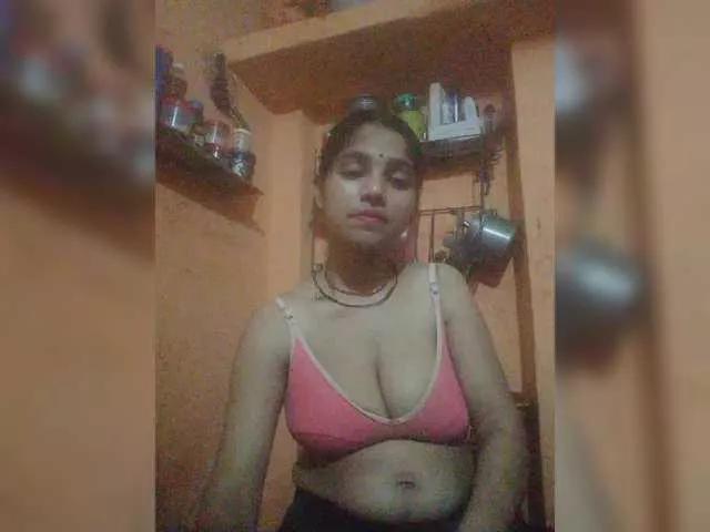 Tunnidelhi from BongaCams