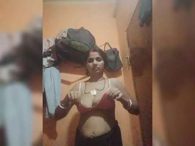 Tunnidelhi from BongaCams