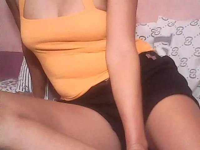 Yummyasian22 from BongaCams