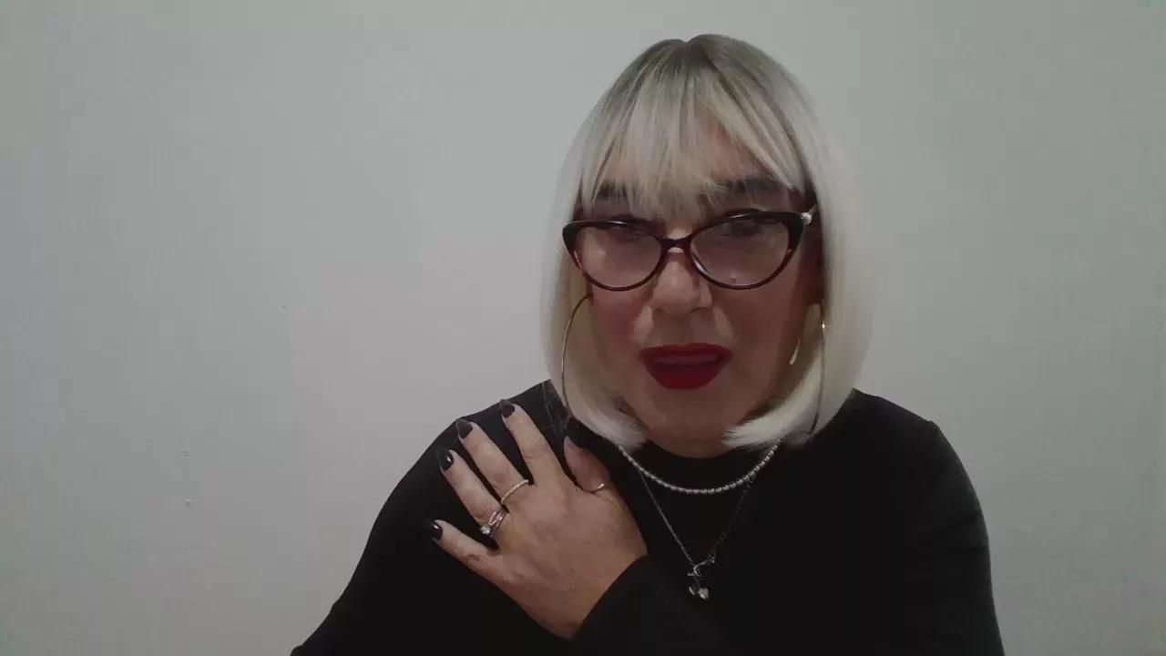AnnaTravhot from Cam4