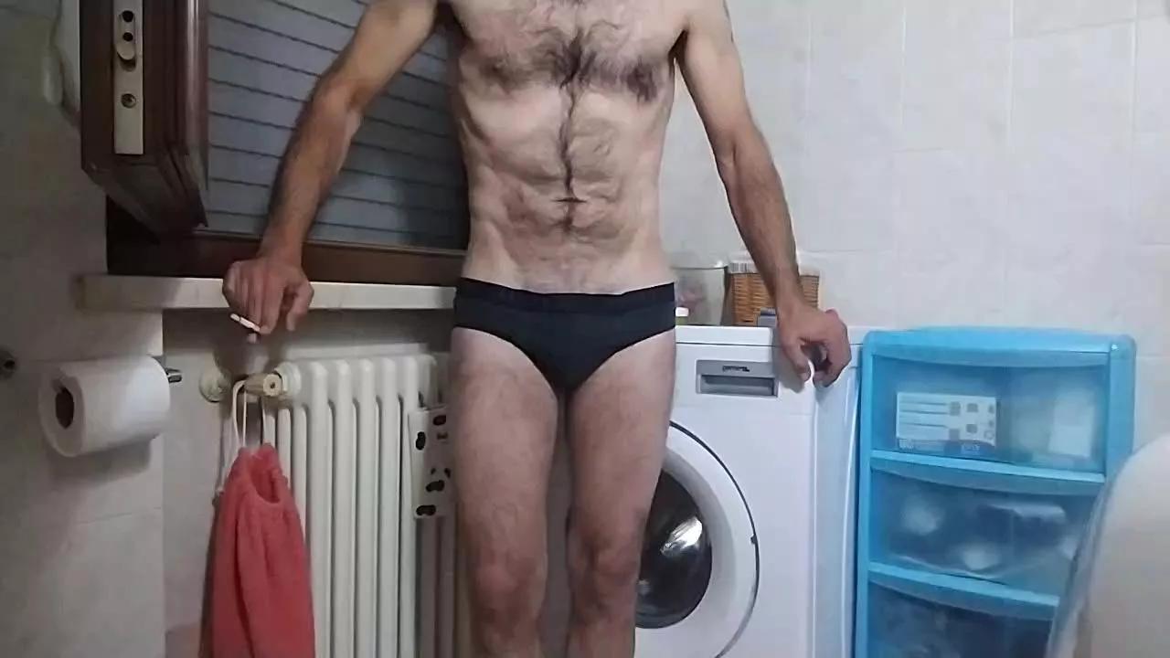 batbegins from Cam4