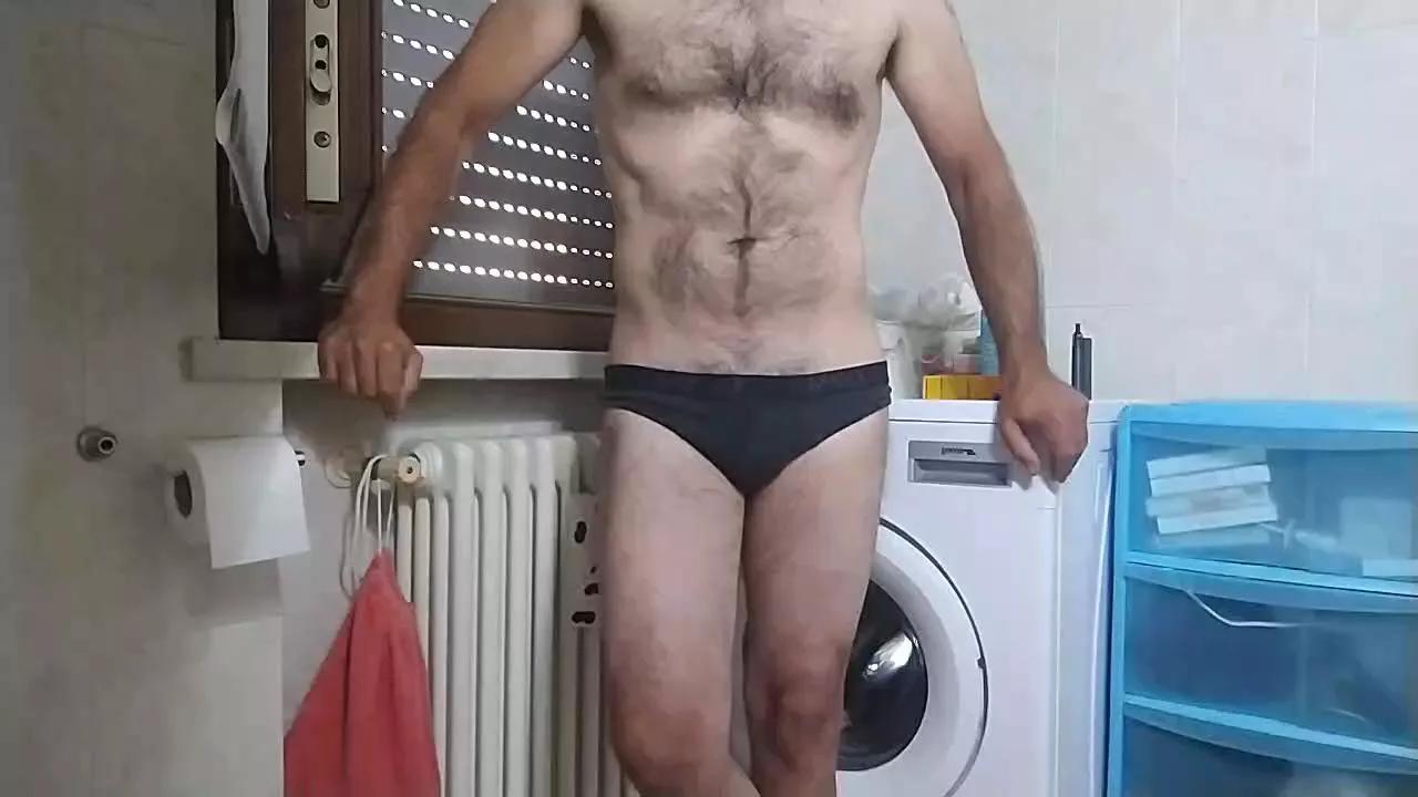 batbegins from Cam4