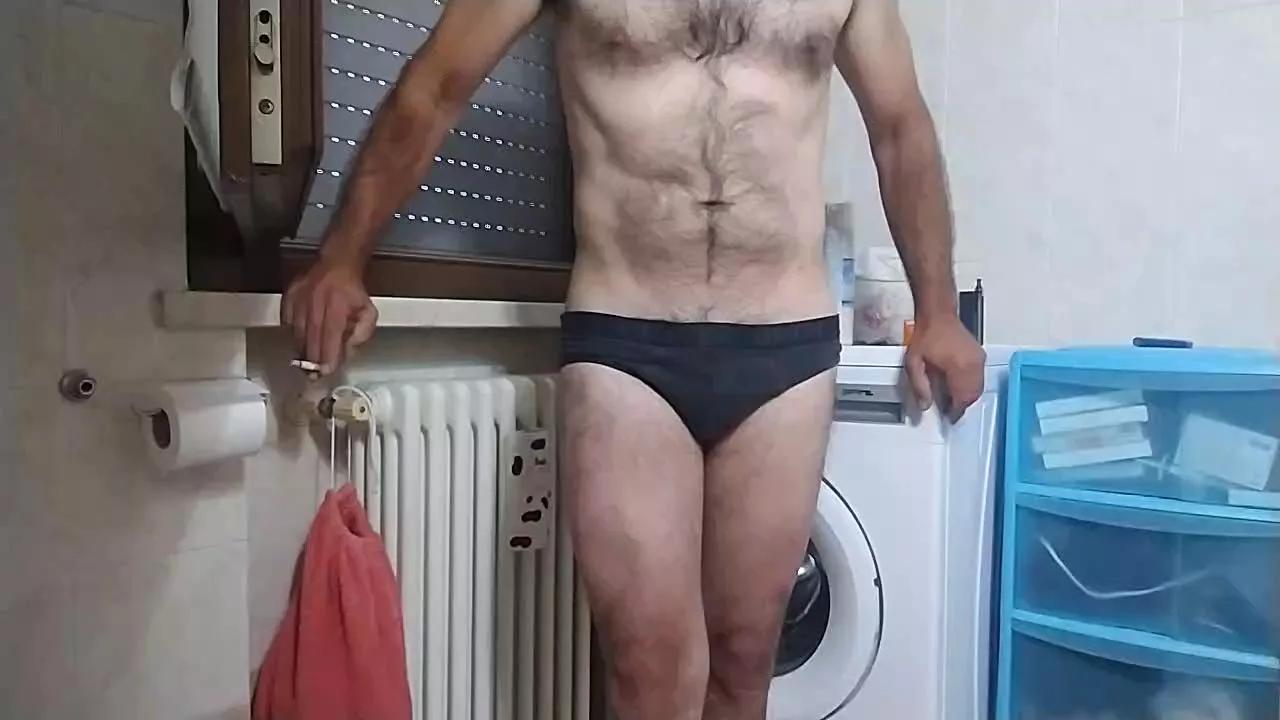 batbegins from Cam4
