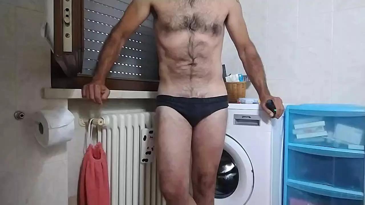 batbegins from Cam4