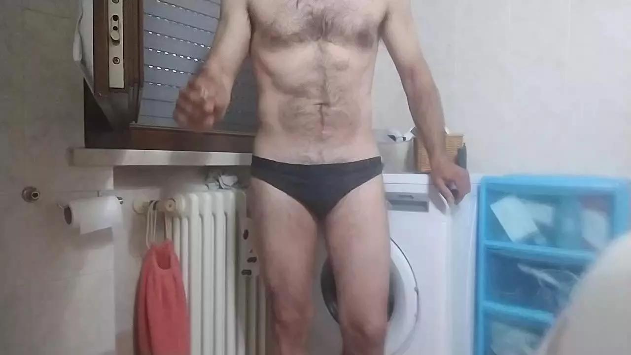 batbegins from Cam4