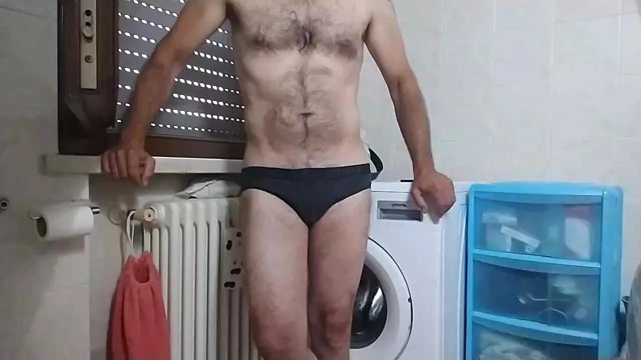batbegins from Cam4