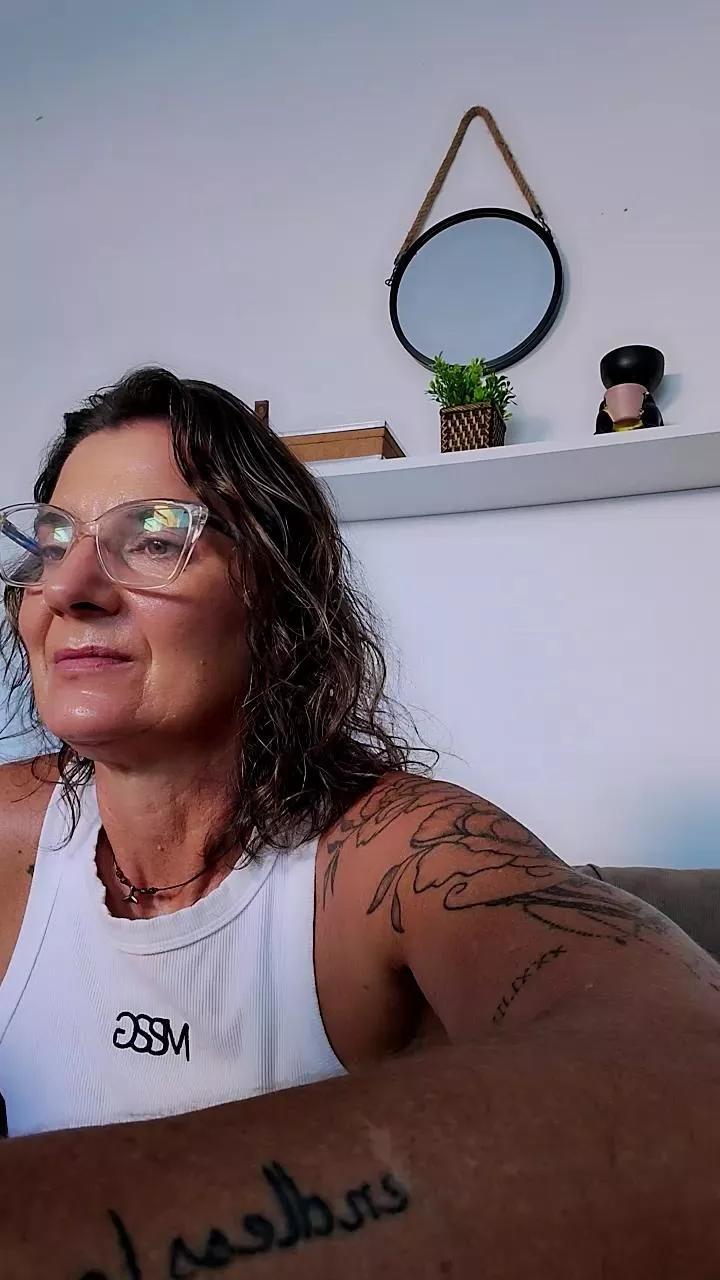 Bellaju from Cam4