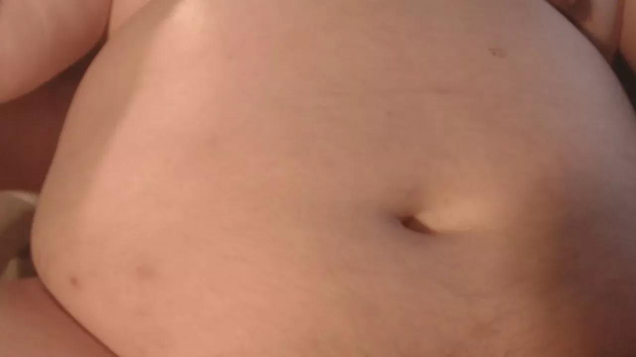 bellyasian from Cam4