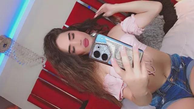 Elektra_Greys from Cam4