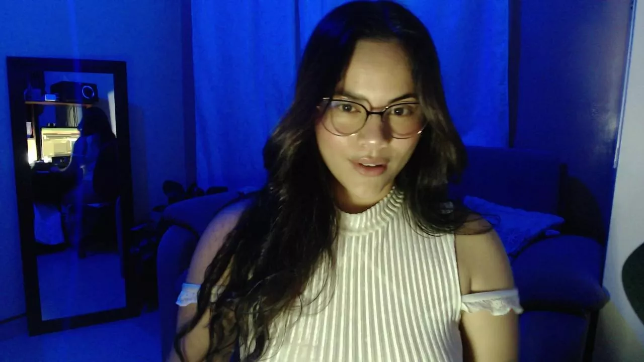 Helena_de_troya on Cam4 