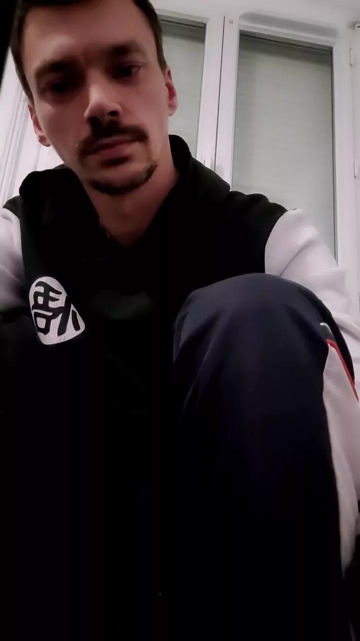 Jerjer42 from Cam4