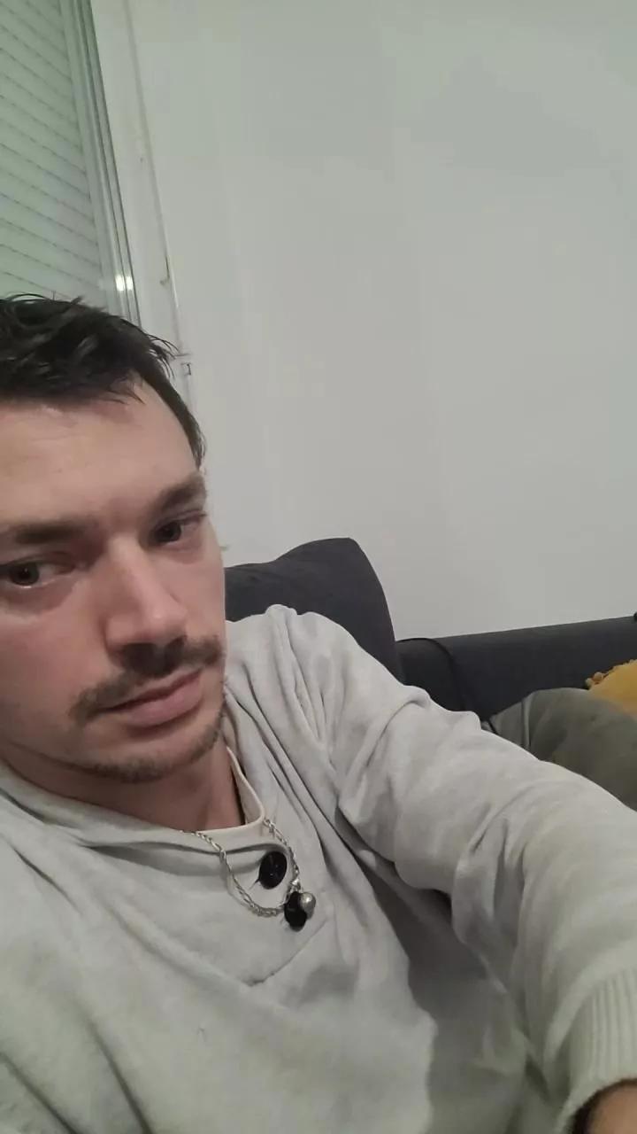 Jerjer42 from Cam4