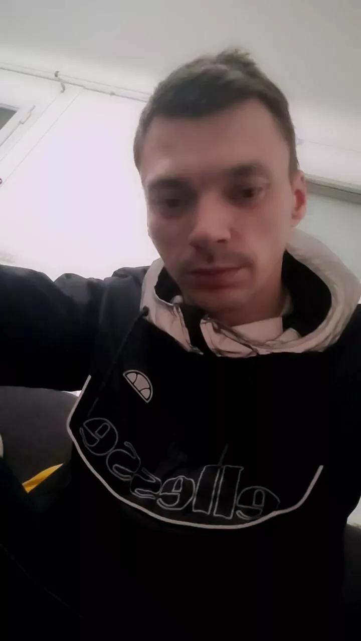 Jerjer42 from Cam4