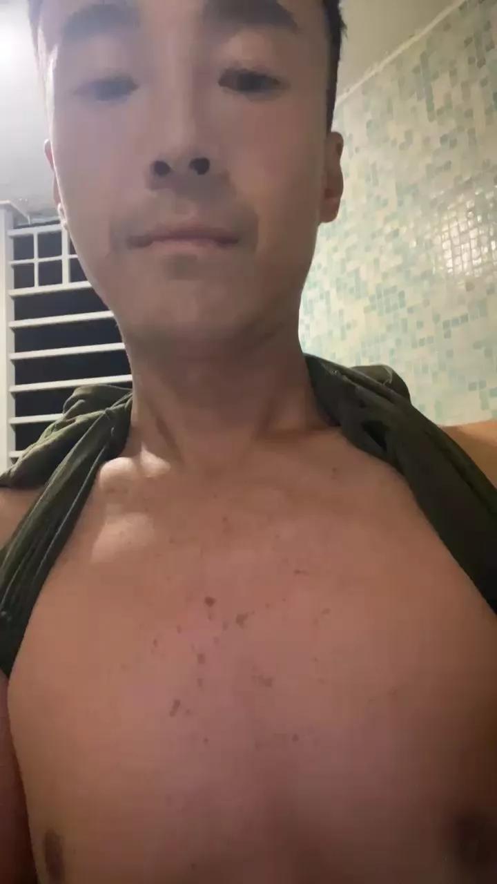 Jerrybb_slave from Cam4