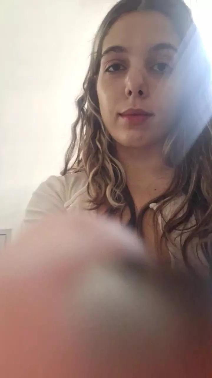 LizzieBlack from Cam4