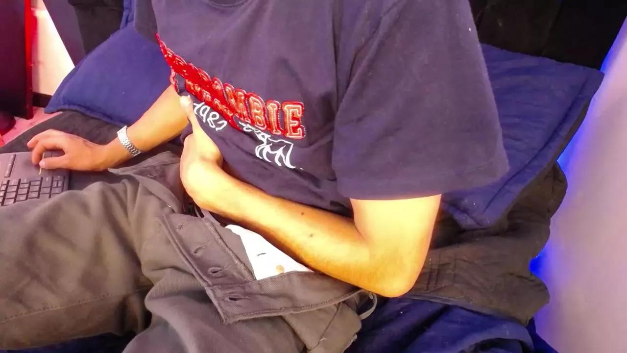 MateuusSpnn37 on Cam4